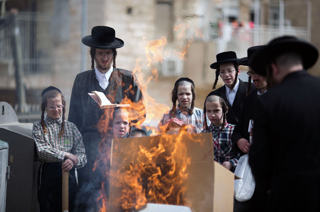 В Иерусалиме готовятся к главному иудейскому празднику - Песаху. В преддверии праздничной недели верующие по традиции уничтожают все запасы квасного (хамеца) в доме.
