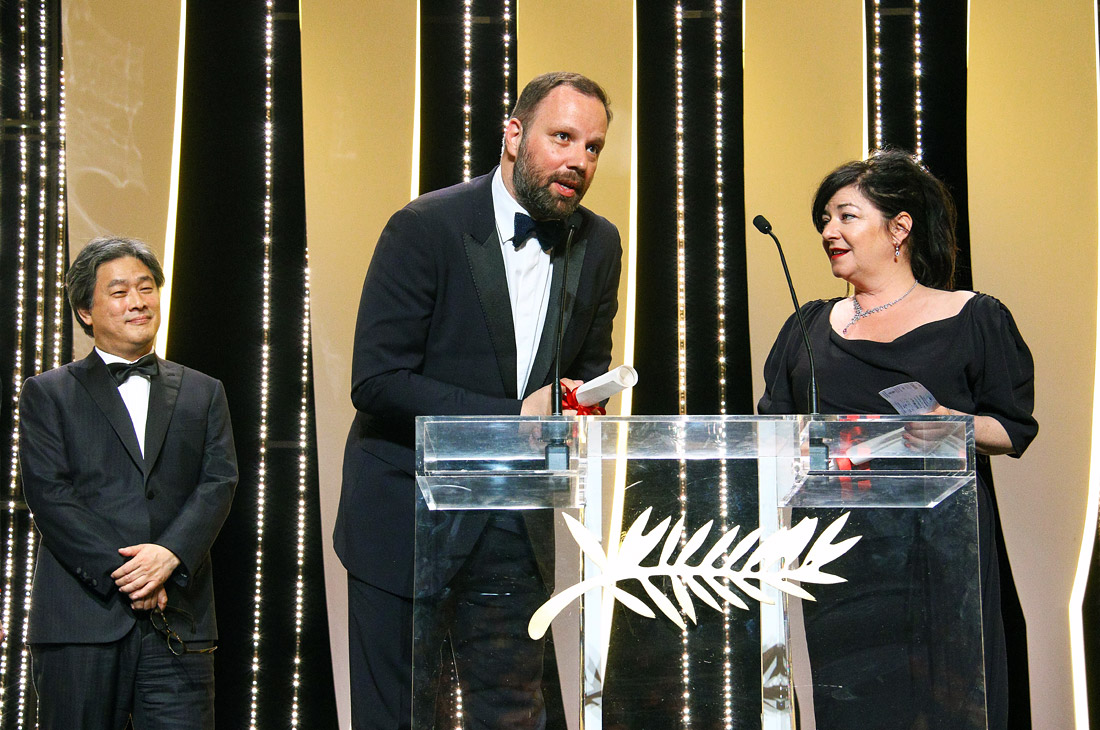 Награду за лучший сценарий разделили Йоргос Лантимос ("Убийство священного оленя") и Линн Рэмси ("Тебя никогда здесь не было")