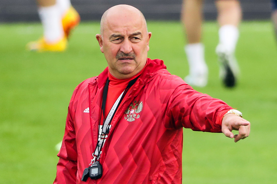 Главный тренер Станислав Черчесов