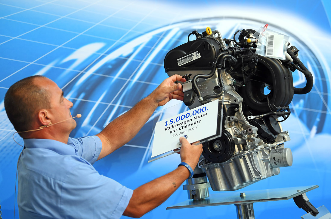 15-миллионный двигатель сошел с конвейера завода Volkswagen в Хемнице. Юбилейный экземпляр представляет собой 1,0-литровый двигатель на природном газе мощностью 50 киловатт. Первый двигатель в Хемнице был выпущен в апреле 1988 года, это была версия объемом 1,3 литра, предназначенная для модели автомобилей Wartburg.