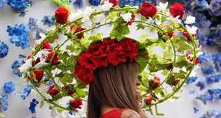 Скачки и шляпки