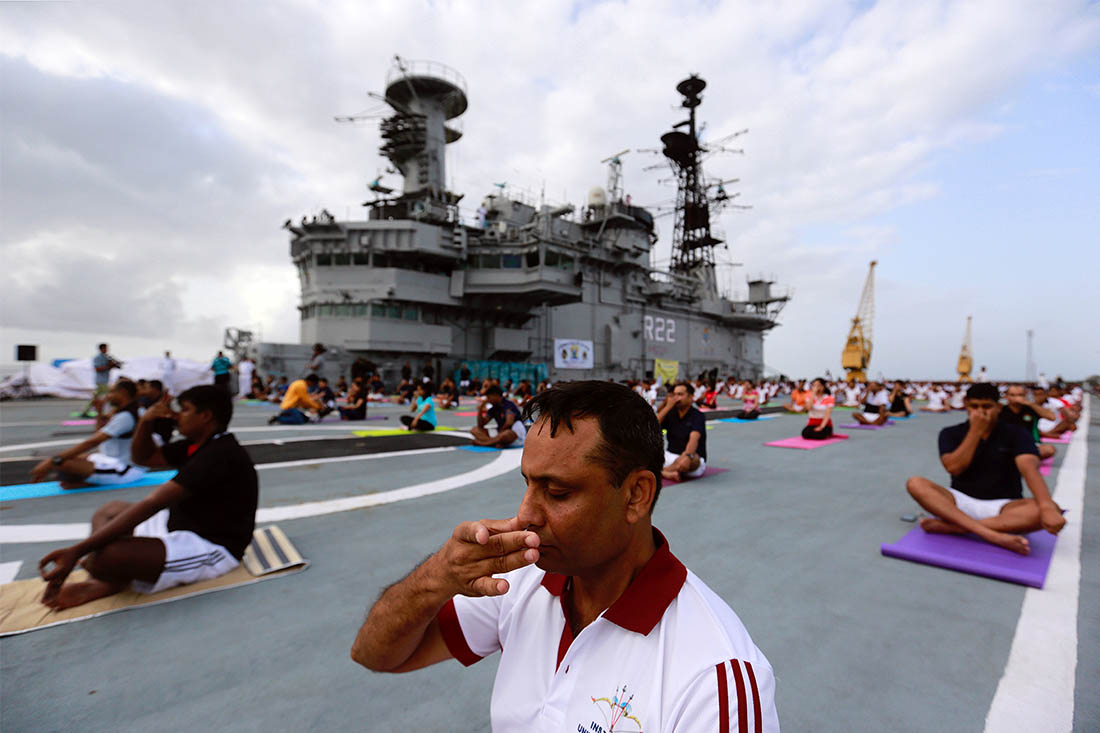 Индийские военные присоединились к международному Дню йоги