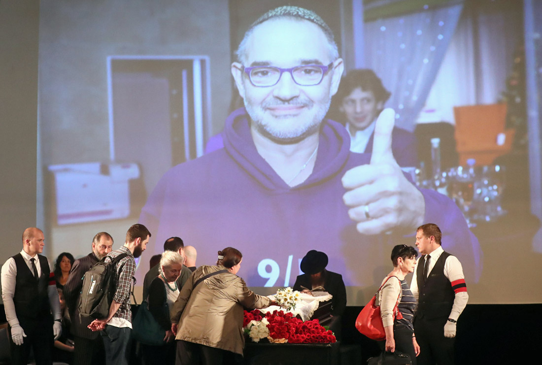 Во время прощания с журналистом Антоном Носиком