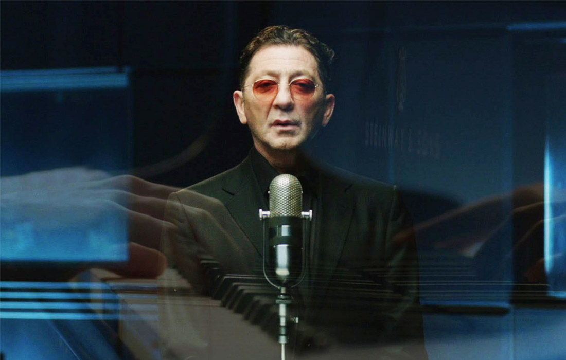 Певец Григорий Лепс в рейтинге знаменитостей расположился на третьем месте с доходом в $6 млн, за год его позиция опустилась на одну строчку. Личностью певца интересовались 11 млн 544 тыс. раз, его упоминаемость в масс-медиа - 3216 раз. Все вместе это обеспечило ему итоговый балл 52.