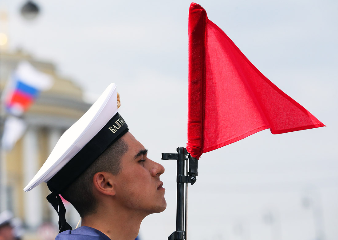В репетиции задействованы корабли, суда, подводные лодки и летательные аппараты Балтийского, Северного, Черноморского флотов и Каспийской флотилии