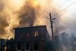 Причиной крупного пожара в Ростове, предположительно, стало короткое замыкание в брошенных домах, не пригодных для проживания