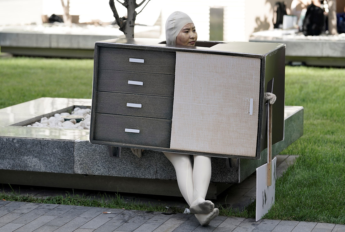 Реклама домашней мебели в Пекине. Китай.