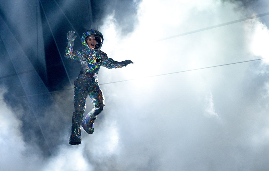 Ведущая MTV Video Music Awards певица Кэти Перри