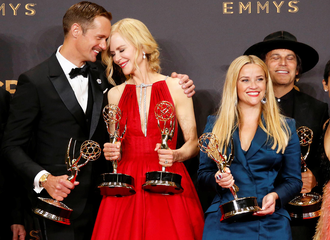 "Большая маленькая ложь" выиграла 5 наград. На фото актеры сериала: Александр Скарсгорд, Николь Кидман, Риз Уизерспун.