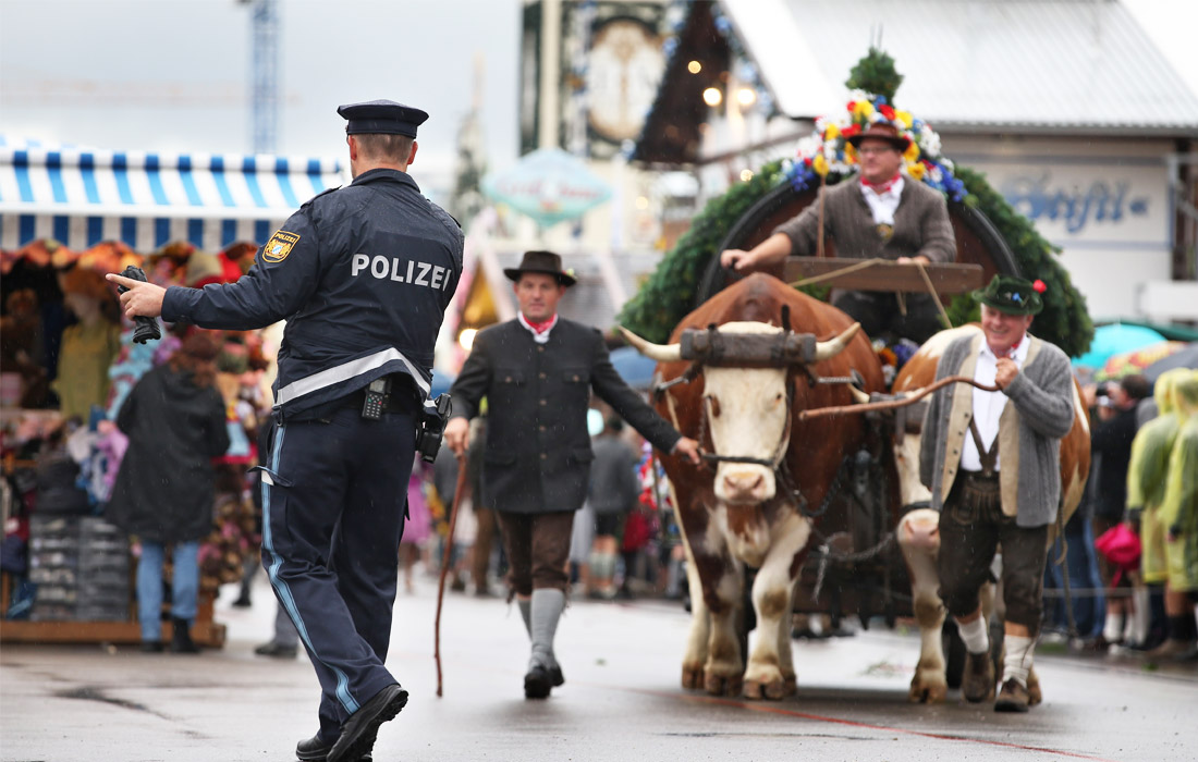 Из-за повышенного уровня террористической угрозы на празднике были усилены меры безопасности