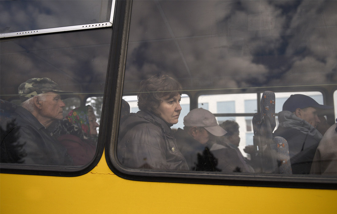 Полиция и национальная гвардия Украины эвакуировали около 30 тыс. жителей сел, расположенных близ горящих военных складов под Винницей