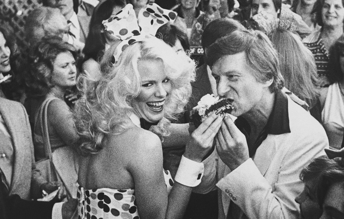 Хефнер празднует открытие именной звезды на голливудской Аллее славы в Лос-Анджелесе. Апрель 1980 года.