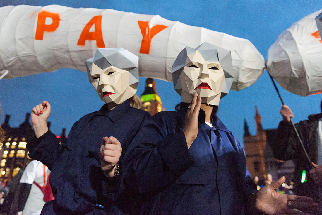 Митинг членов британского профсоюза GMB прошел на Парламентской площади в Лондоне