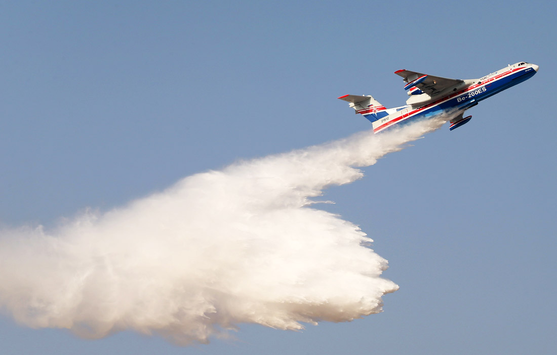 Российский самолет-амфибия Бе-200ES