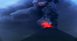 Извержение вулкана Агунг на Бали