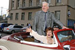 Михаил Державин с супругой Роксаной Бабаян перед празднованием своего юбилея. 2006 год.