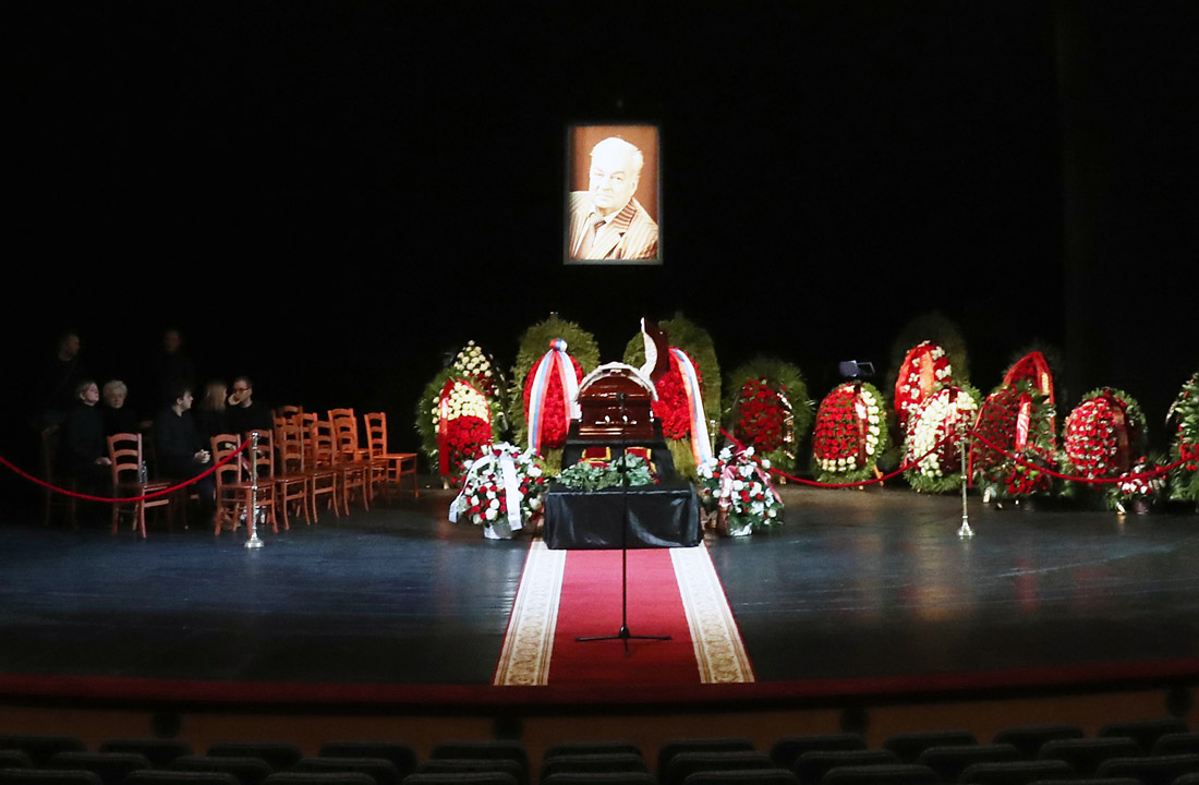 Прощание с актером в московском Театре Сатиры