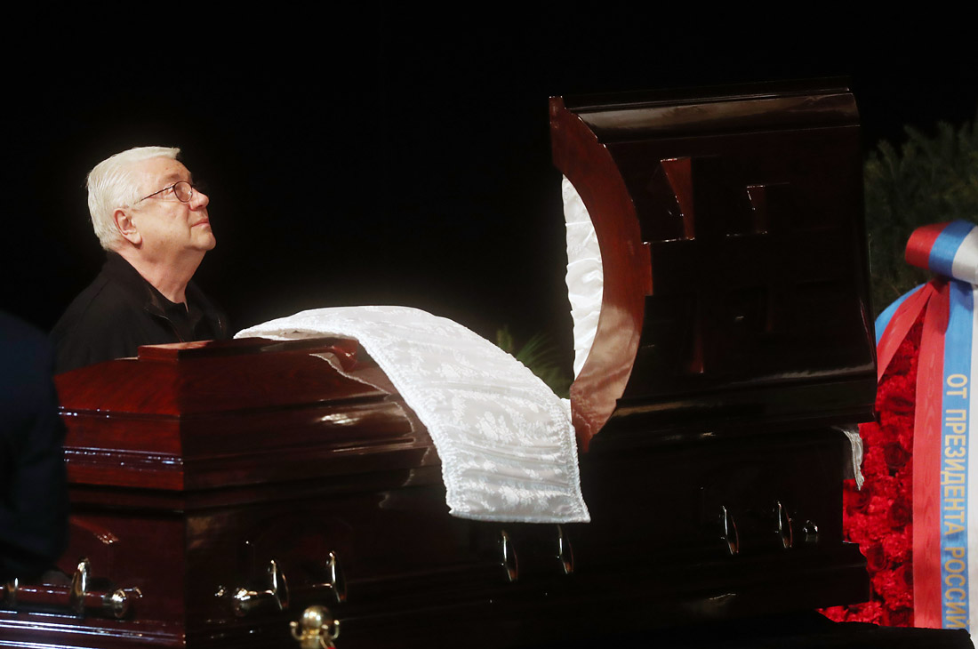 Артист Владимир Винокур