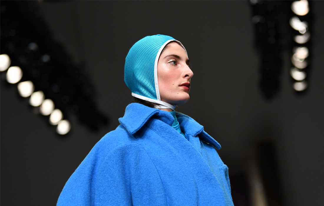 Показ коллекции британского дизайнера Ричарда Мэлоуна состоялся на неделе моды в Лондоне