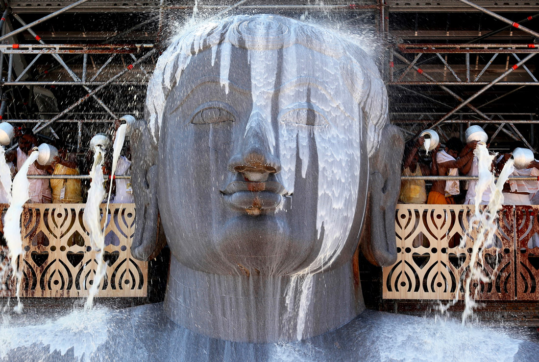 Джайнистский праздник Mahamastabhisheka в Индии