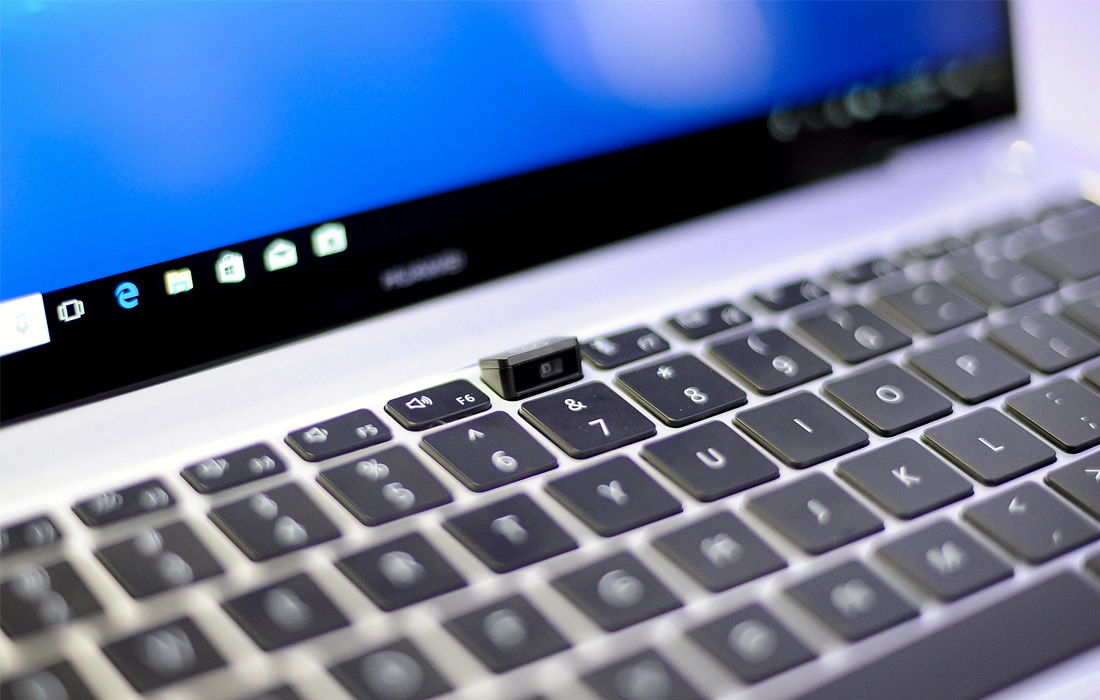 Китайская компания Huawei представила ноутбук MateBook X Pro с камерой, спрятанной в клавиатуре