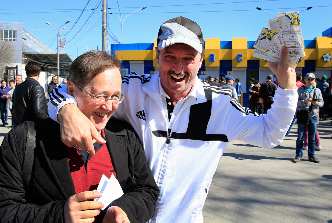 В Ростове-на-Дону началась продажа билетов на первый тестовый матч на стадионе "Ростов Арена", построенном к чемпионату мира по футболу FIFA 2018