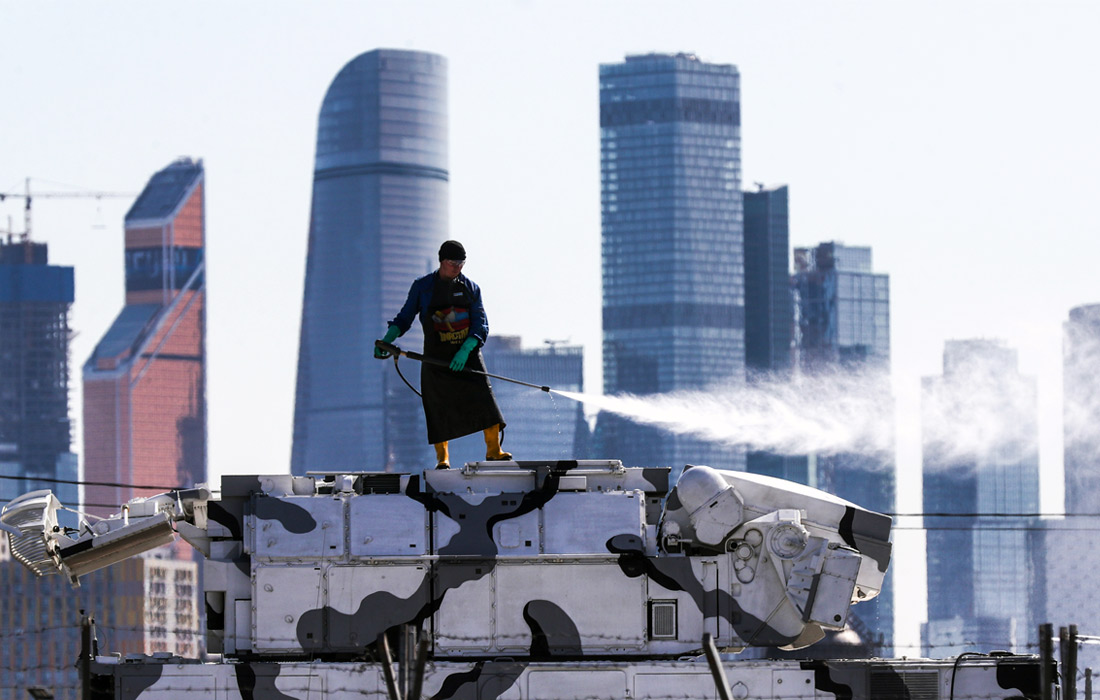 Подготовка военной техники к параду Победы в Москве