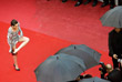 Актриса Кристен Стюарт на красной дорожке Каннского кинофестиваля