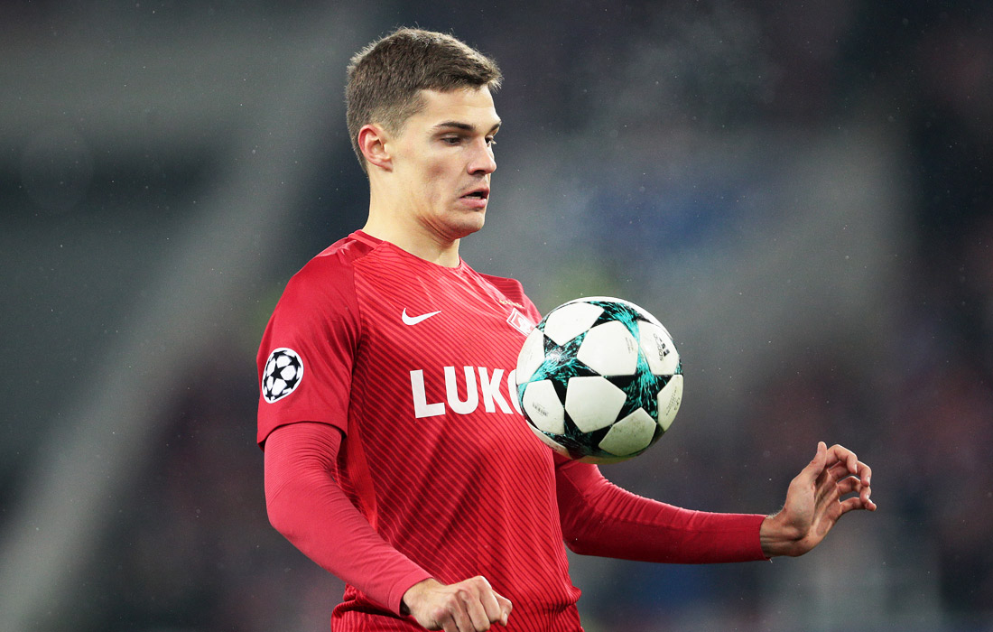 Полузащитник Роман Зобнин ("Спартак")