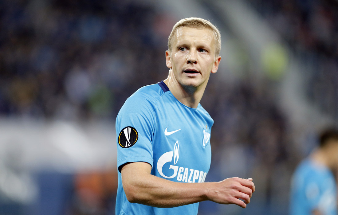 Защитник Игорь Смольников ("Зенит")