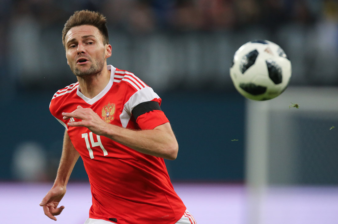 Защитник Владимир Гранат ("Рубин")