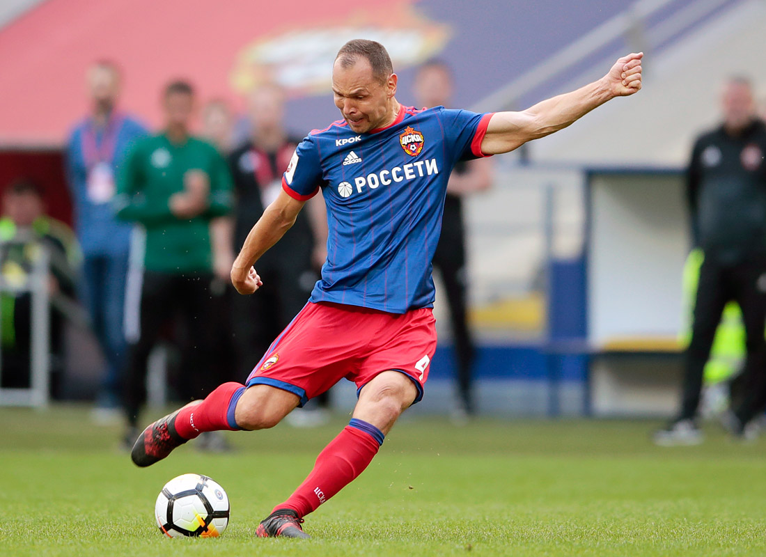 Защитник Сергей Игнашевич (ЦСКА)