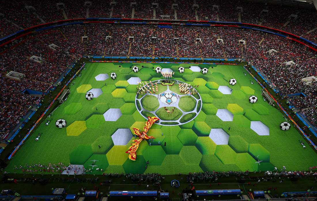 Во время церемонии открытия чемпионата мира по футболу на стадионе "Лужники"