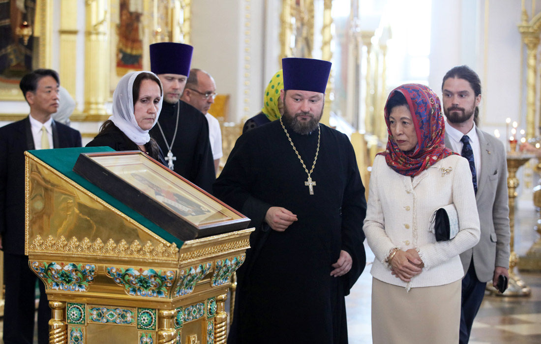 Принцесса Японии Хисако Такамадо посетила собор святого праведного воина Феодора Ушакова в Саранске. Японская принцесса прибыла на матч ЧМ-2018 между сборными Японии и Колумбии, который состоялся на стадионе "Мордовия Арена" 19 июня. Сборная Японии выиграла со счетом 2:1. Это первый за 102 года визит в Россию члена японской императорской семьи.