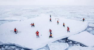 Самые необычные футбольные площадки