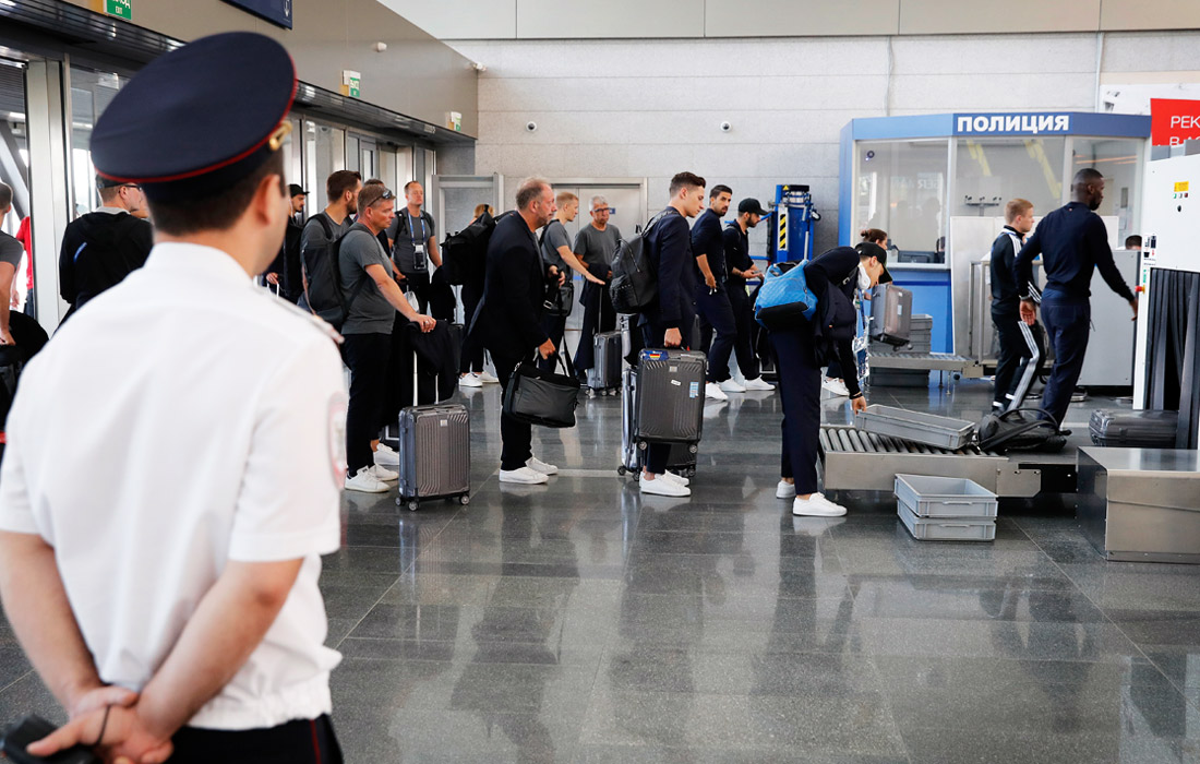 Сборная Германии по футболу в аэропорту Внуково