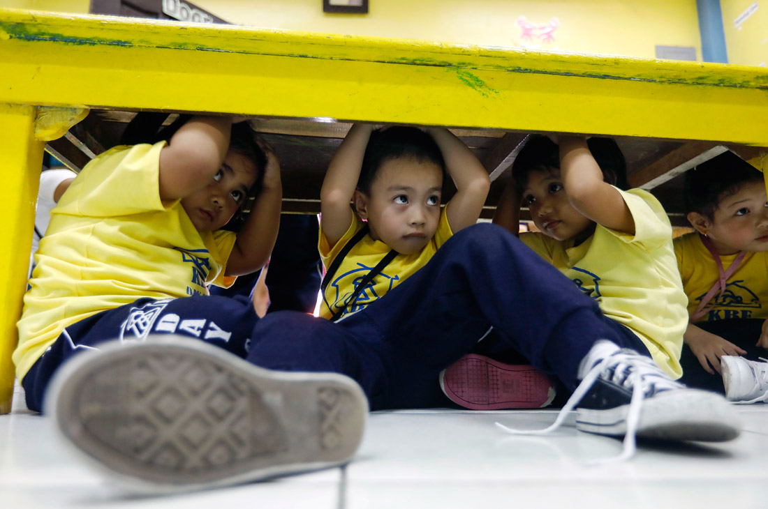 Всеобщие учения на случай землетрясения прошли на Филиппинах