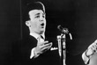 Певец Иосиф Кобзон во время выступления на IV Международном фестивале песни в Польше. 1964 год.