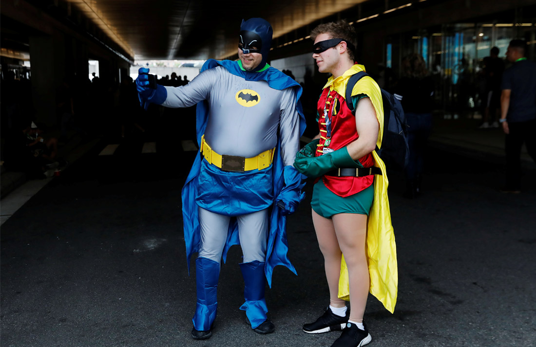 Участники ежегодного фестиваля комиксов Comic Con в Нью-Йорке