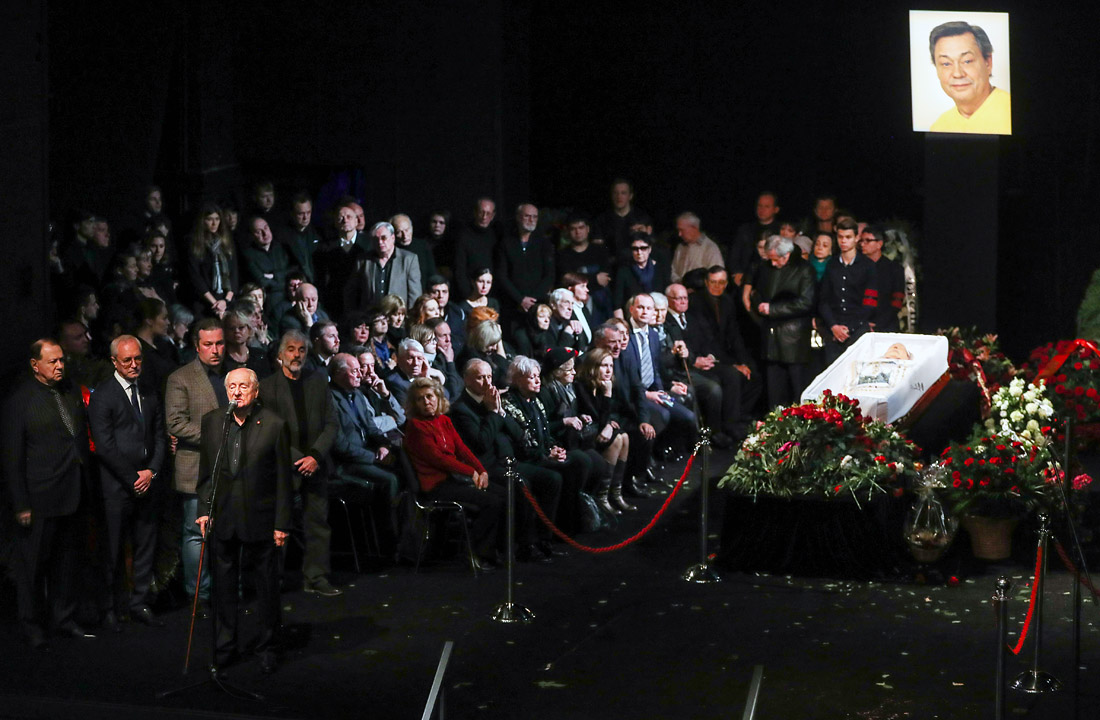 Церемония прощания с актером в театре "Ленком"