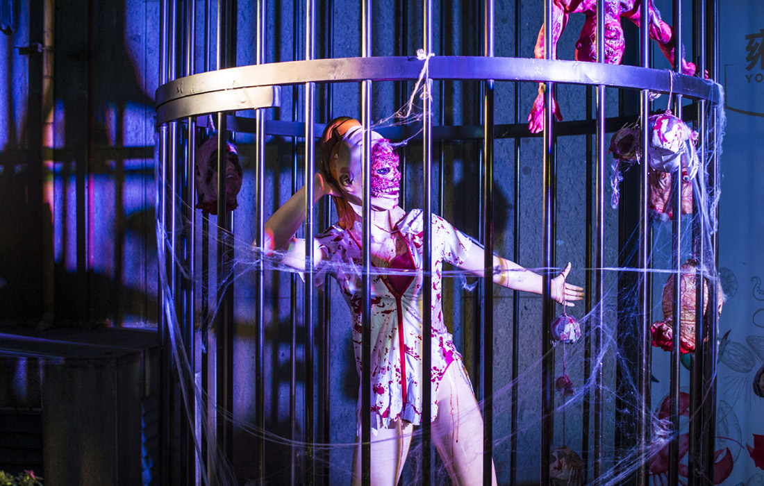 На улице в Чэнду, Китай