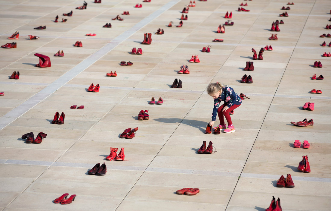 В Тель-Авиве проходит акция протеста против насилия в отношении женщин. С начала 2018 года в Израиле были убиты 24 женщины.