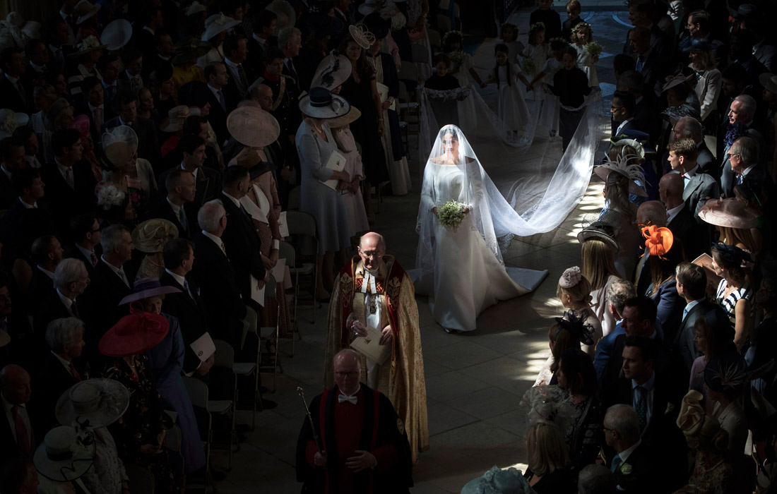 19 мая в Великобритании состоялось бракосочетание внука королевы Елизаветы II 33-летнего принца Гарри Уэльского и 36-летней американской актрисы Меган Маркл. Церемония прошла в часовне Святого Георгия в Виндзорском замке.