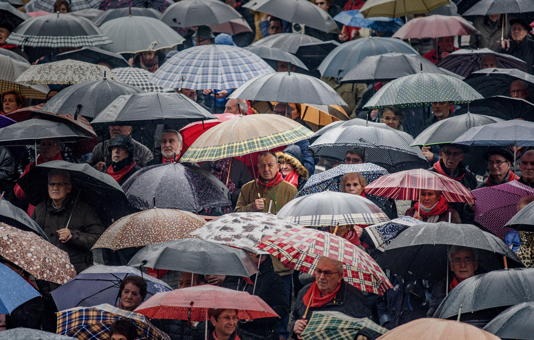 В Бильбао на севере Испании прошла акция протеста с требованием увеличения пенсий