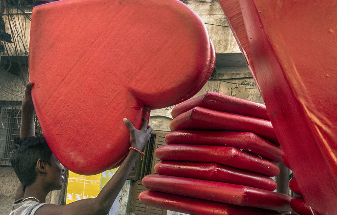 Подготовка ко Дню Святого Валентина в Калькутте, Индия