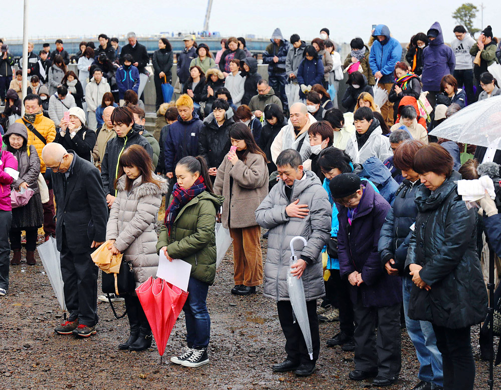 Траурные мероприятия в Японии по случаю годовщины землетрясения и цунами 2011 года