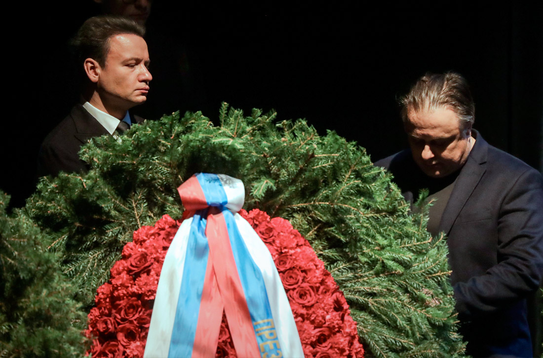 Актер Александр Олешко и директор Государственного академического театра им. Е. Вахтангова Кирилл Крок