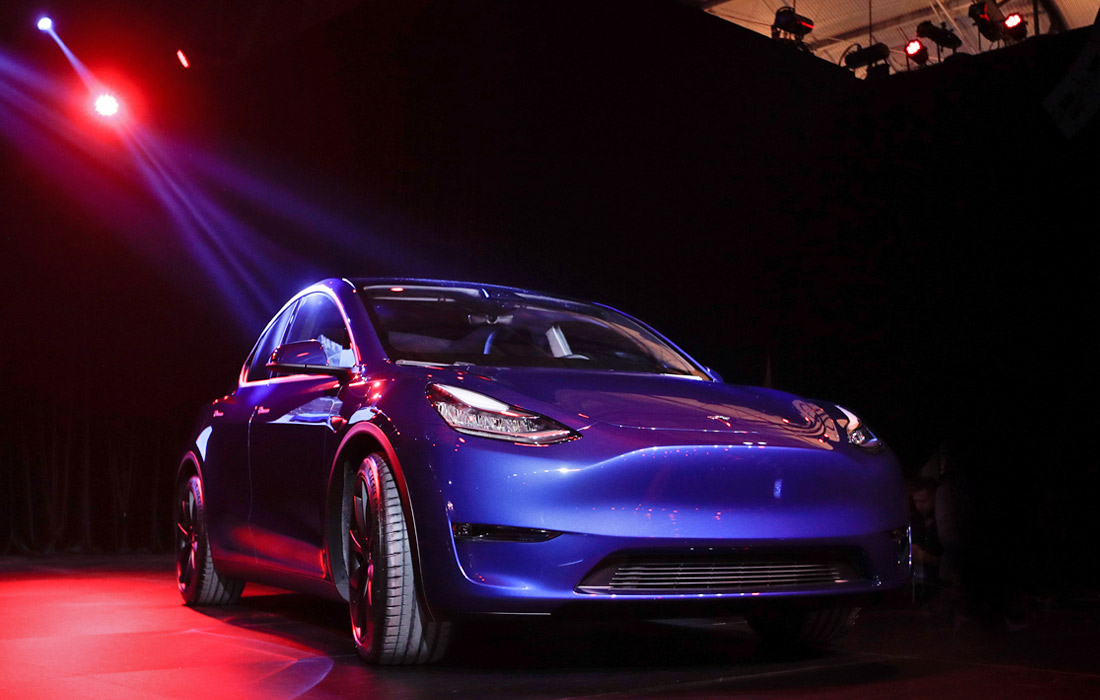   Tesla   -   Model Y,      2020 .       480    3,5     100 /.