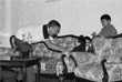 Нурсултан Назарбаев с внуками Айсултаном, Алтаем и Нурали (слева направо). 1992 год.