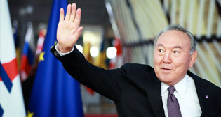 Нурсултан Назарбаев ушел в отставку